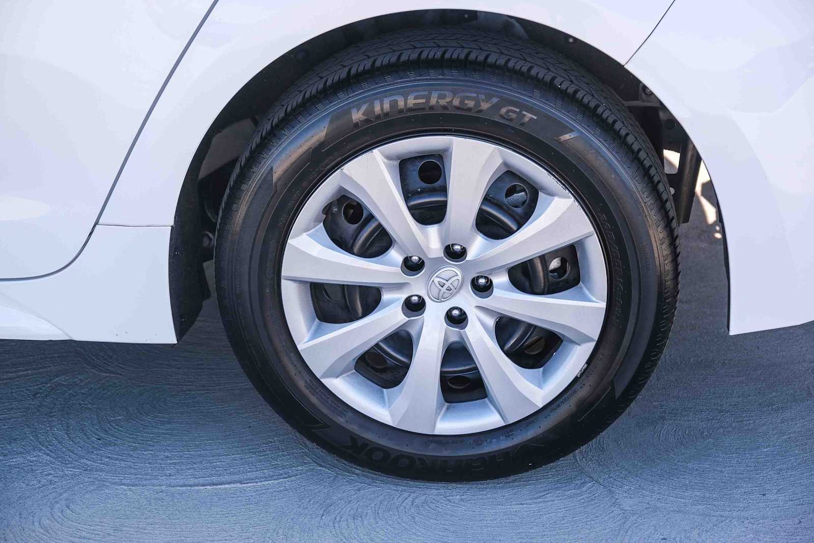 Thumbnail: 2024 Toyota Corolla - 9