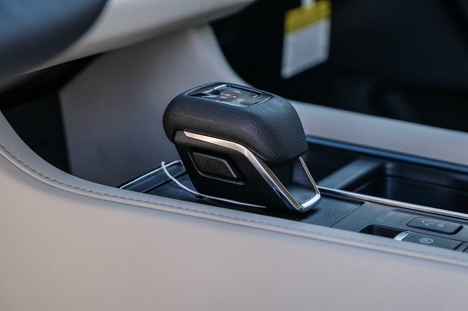 Thumbnail: 2025 Nissan Pathfinder - 24