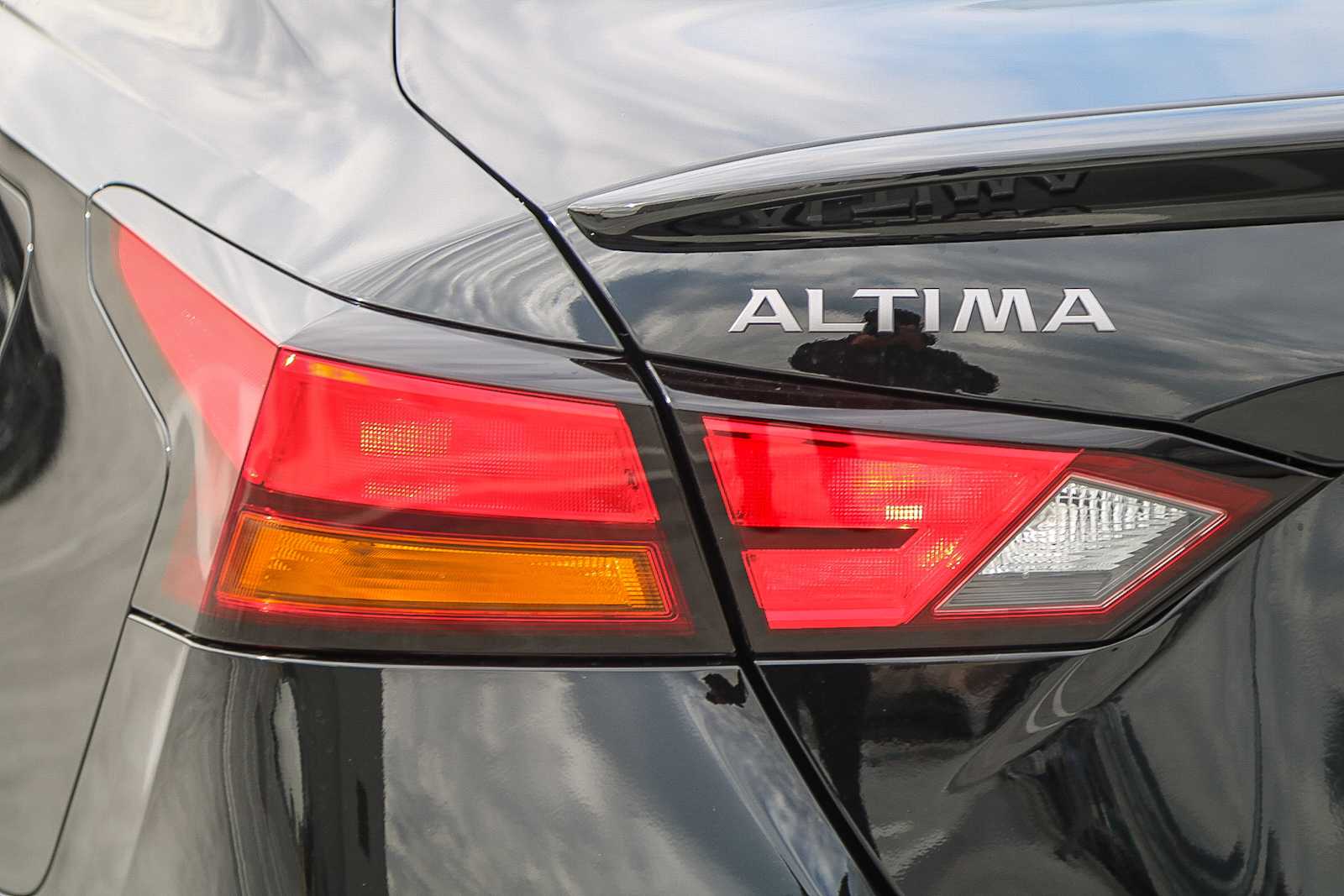 Thumbnail: 2025 Nissan Altima - 9