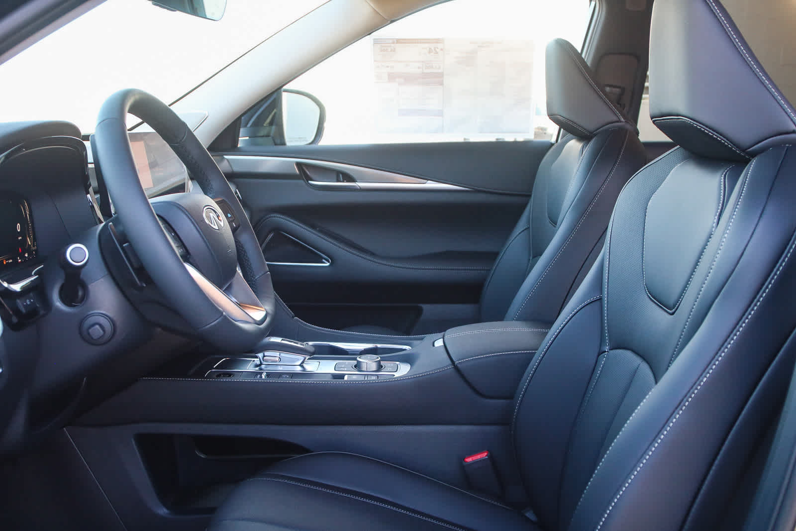 Thumbnail: 2026 INFINITI QX60 - 20