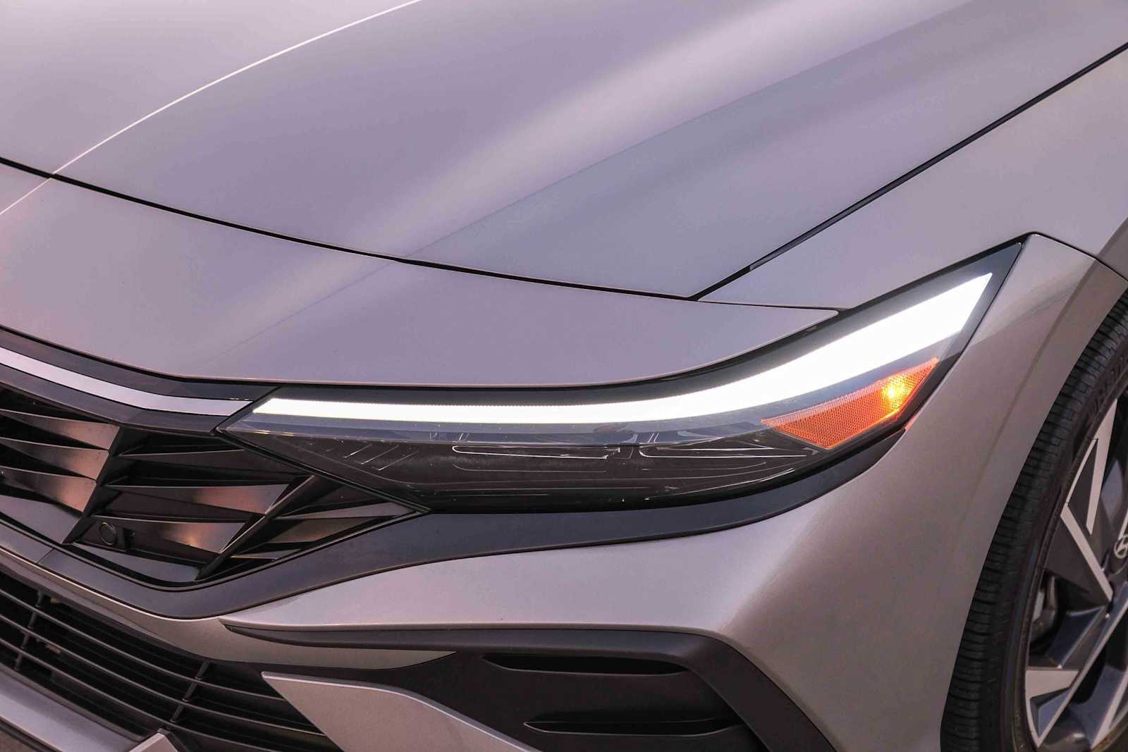 Thumbnail: 2025 Hyundai Elantra - 11