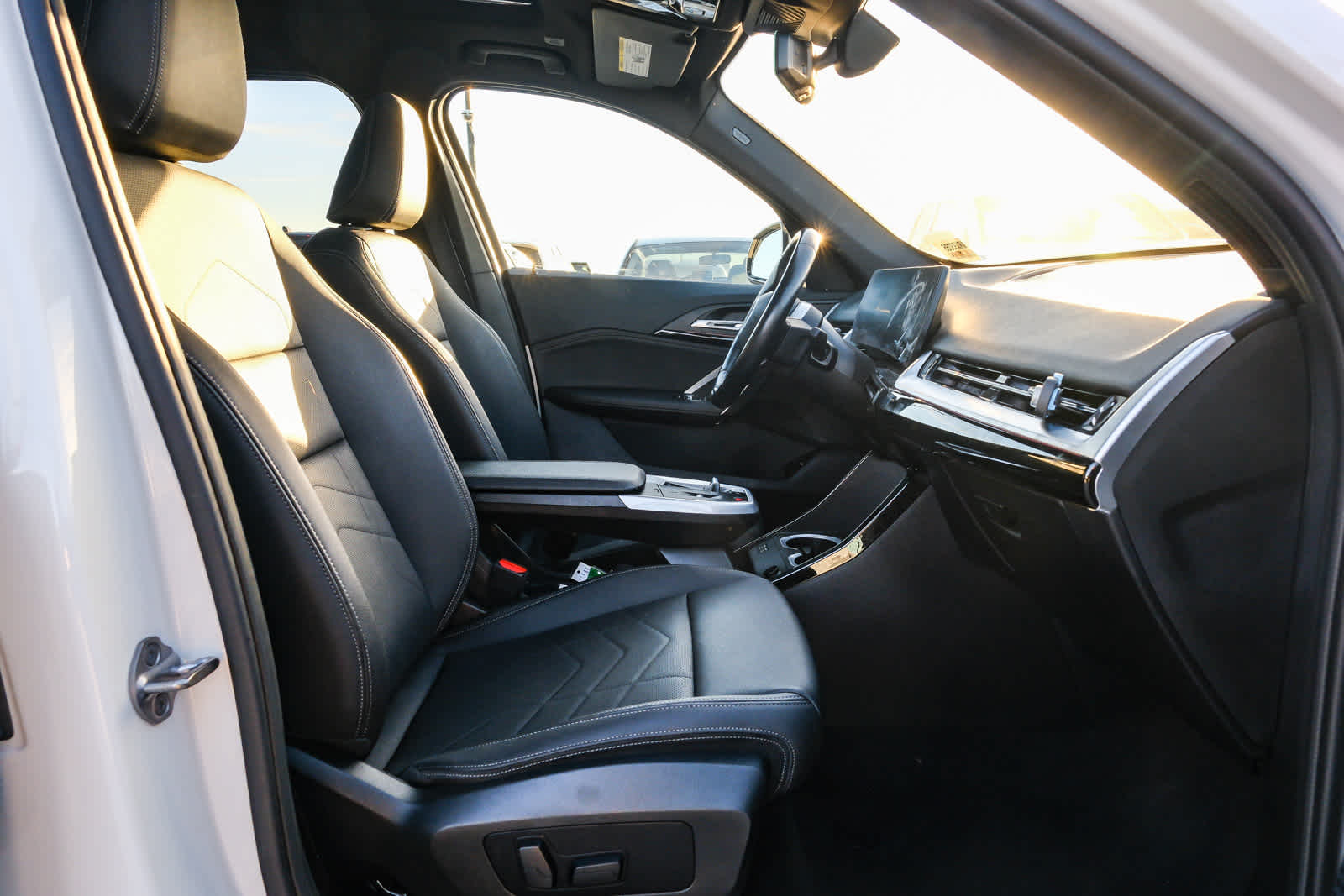 Thumbnail: 2023 BMW X1 - 16