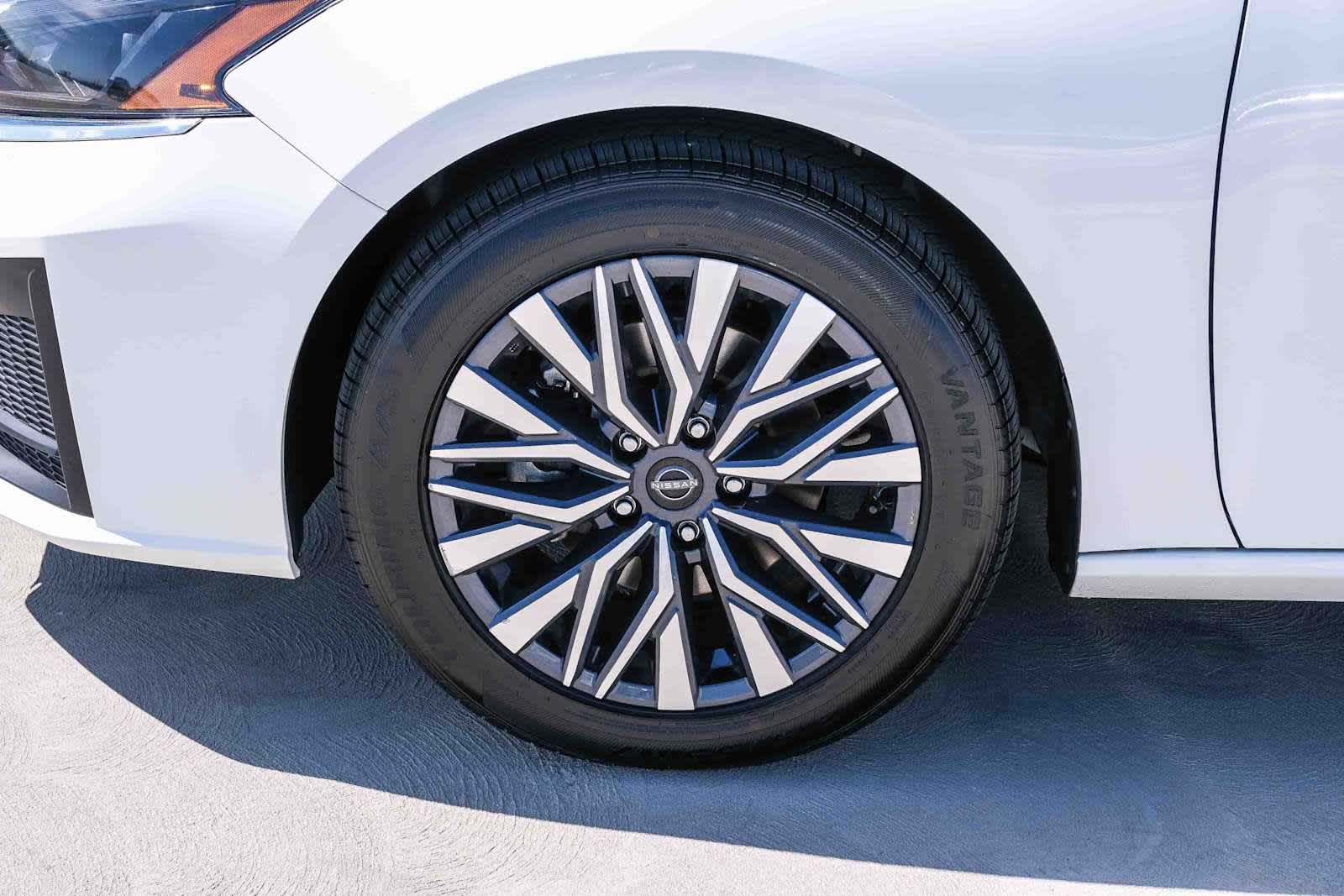 Thumbnail: 2025 Nissan Altima - 10