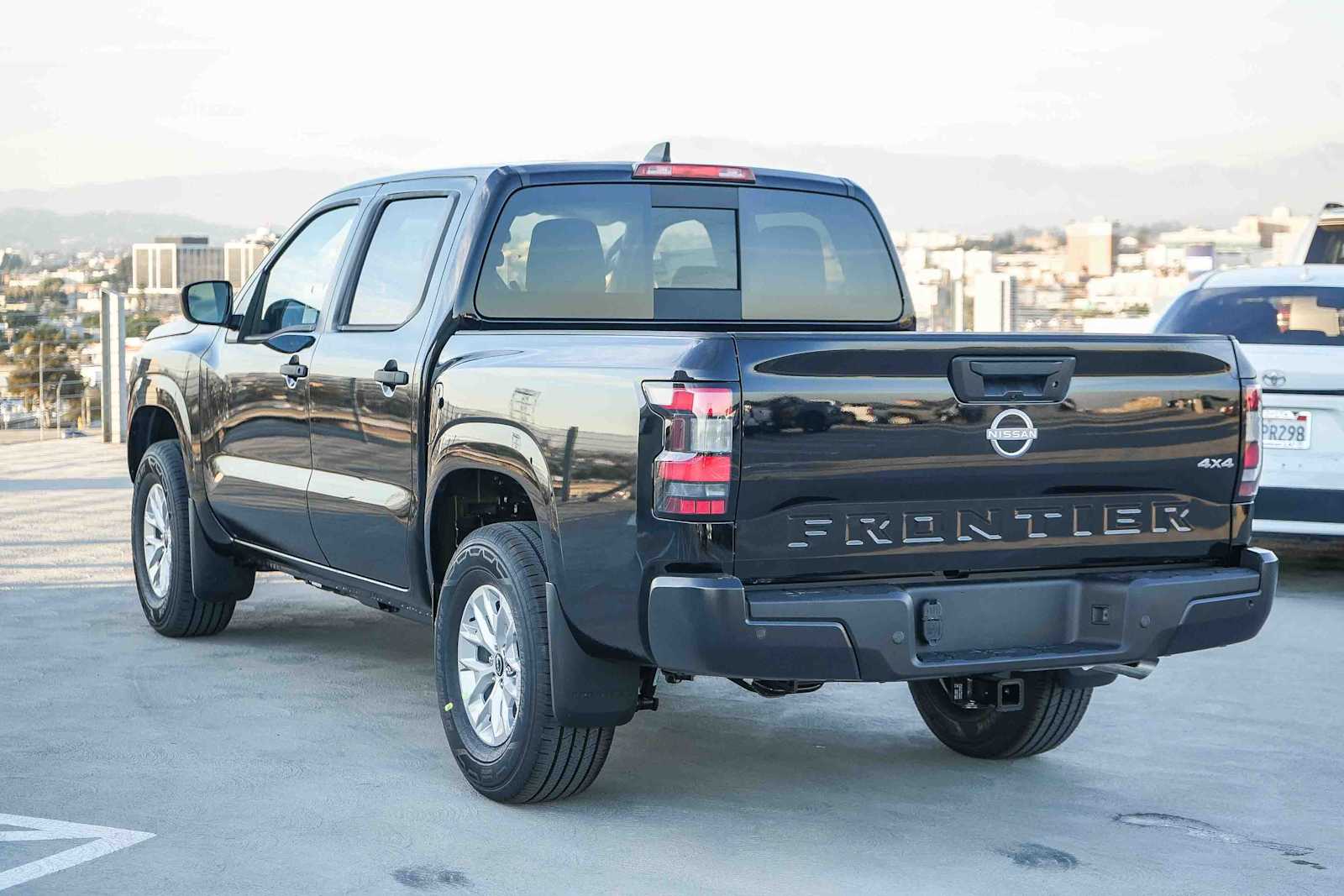 Thumbnail: 2026 Nissan Frontier - 8