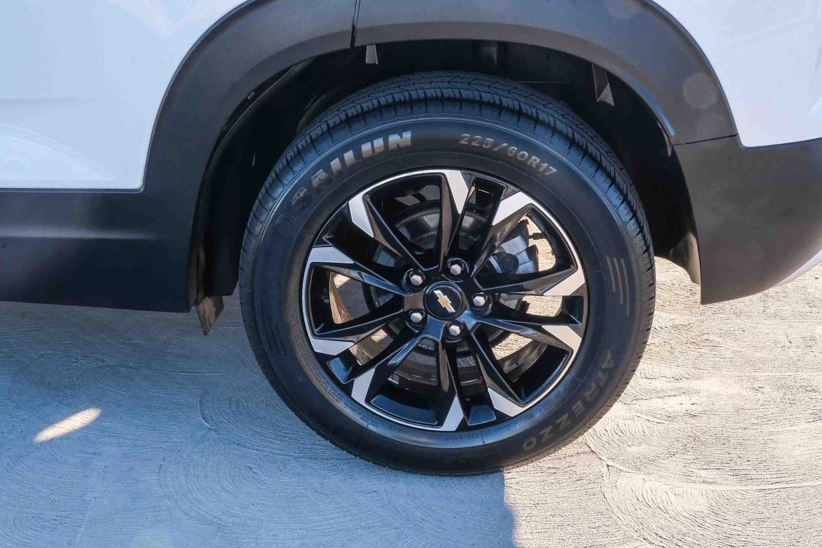 Thumbnail: 2023 Chevrolet TrailBlazer - 9