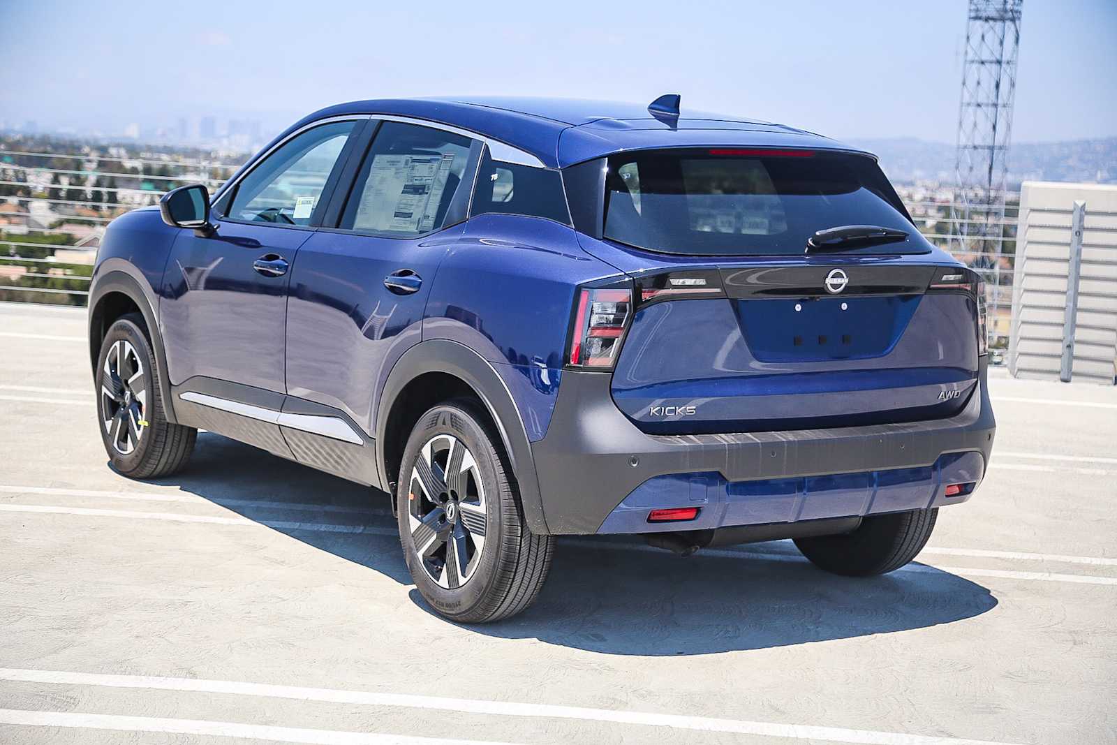 Thumbnail: 2025 Nissan Kicks - 8