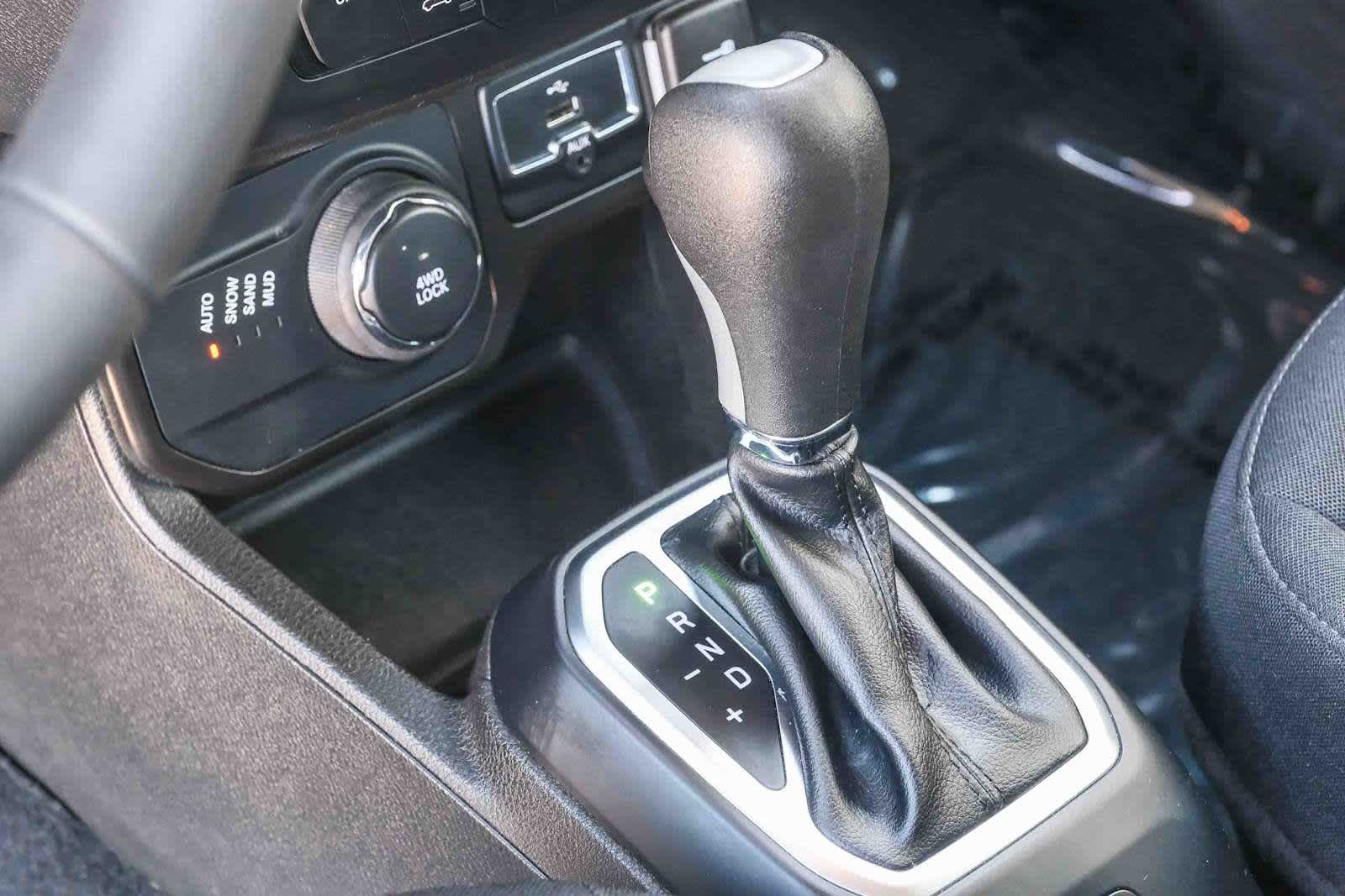 Thumbnail: 2023 Jeep Renegade - 20