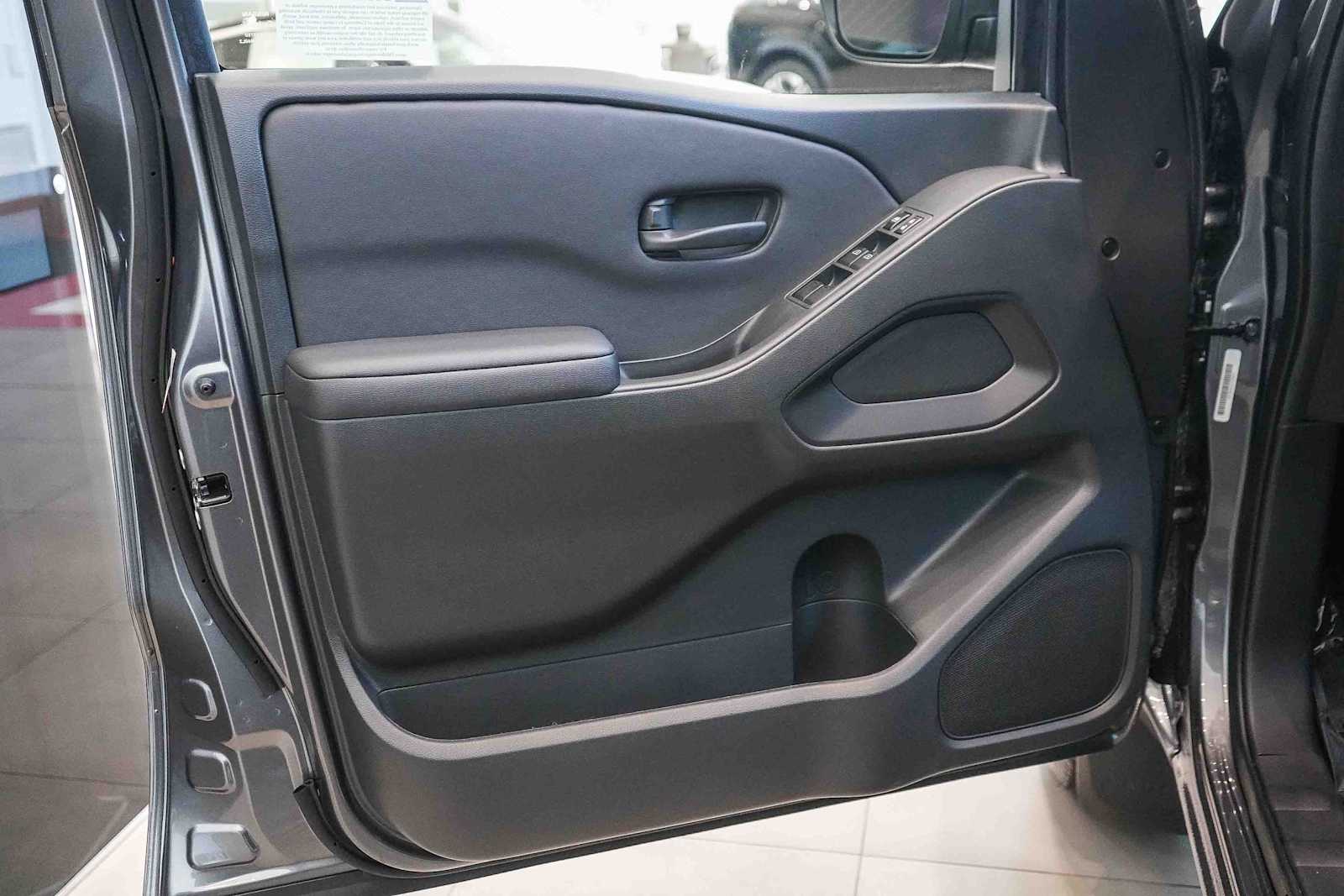 Thumbnail: 2026 Nissan Frontier - 20