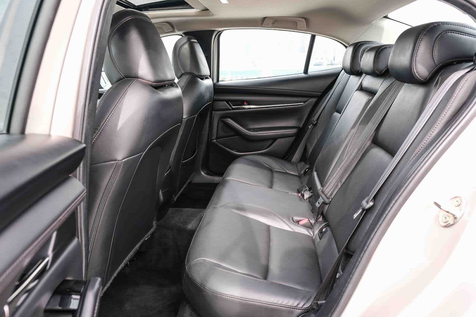 Thumbnail: 2022 Mazda Mazda3 - 18