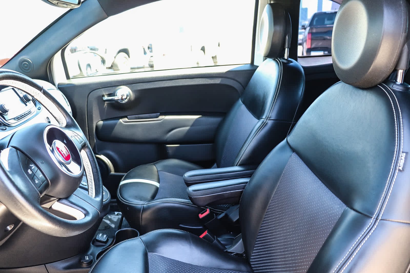Thumbnail: 2016 Fiat 500e - 17