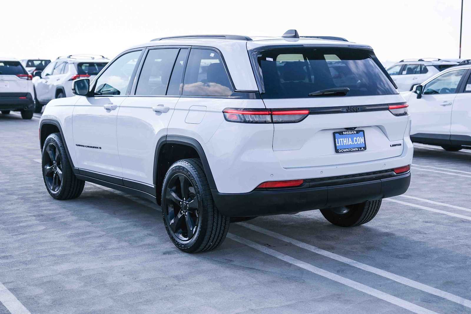 Thumbnail: 2023 Jeep Grand Cherokee - 6
