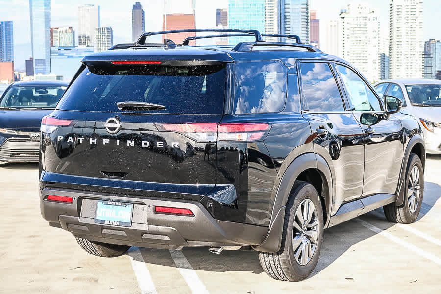 Thumbnail: 2025 Nissan Pathfinder - 6