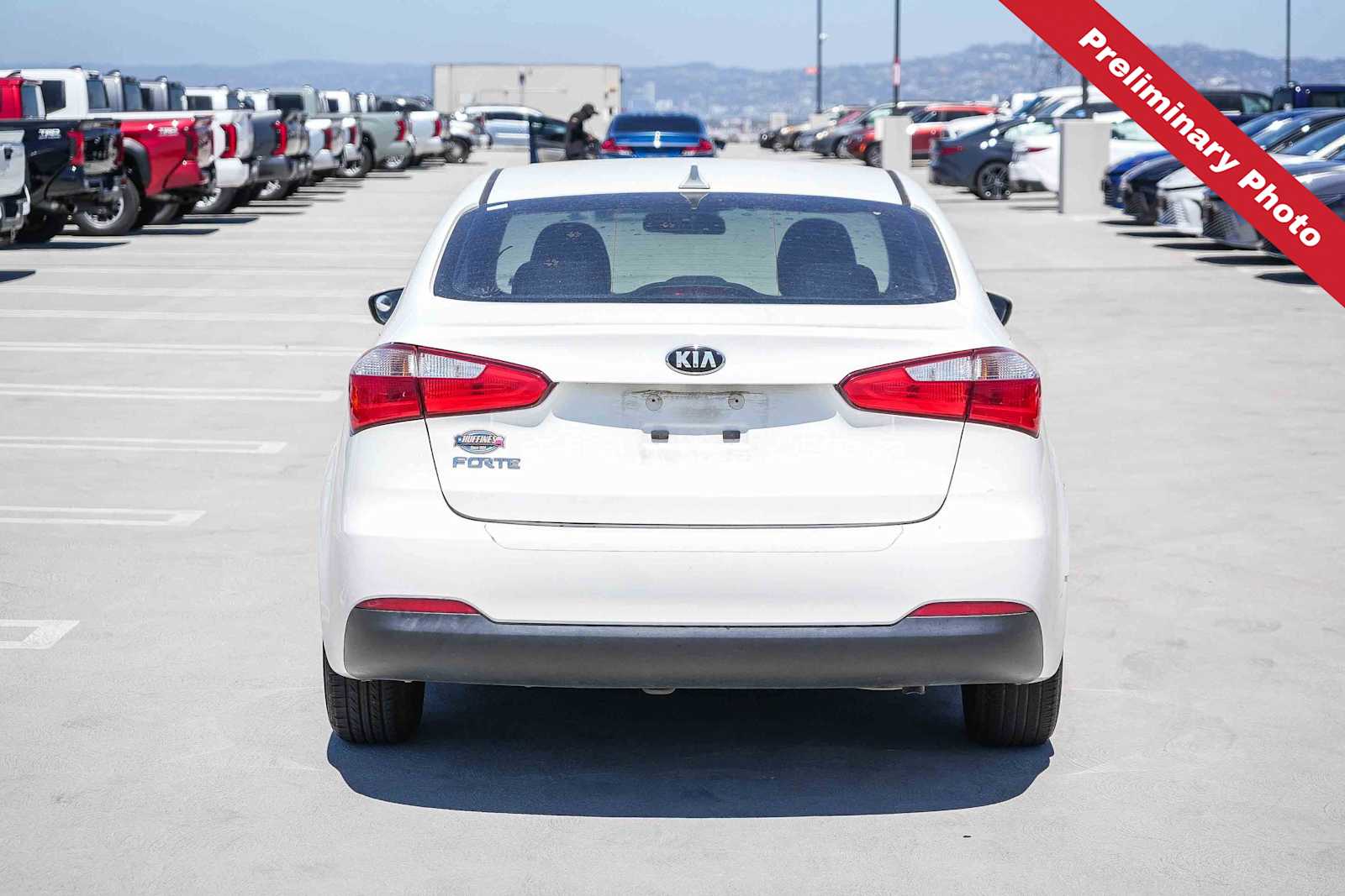Thumbnail: 2016 Kia Forte - 6