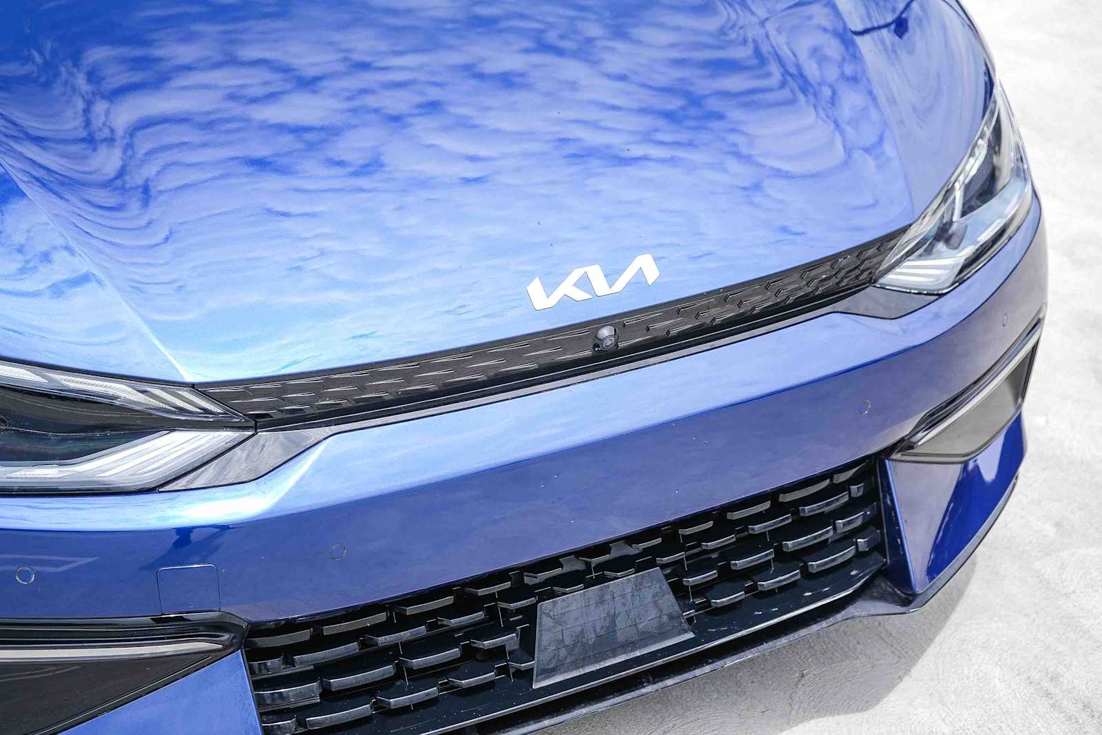 Thumbnail: 2022 Kia EV6 - 5
