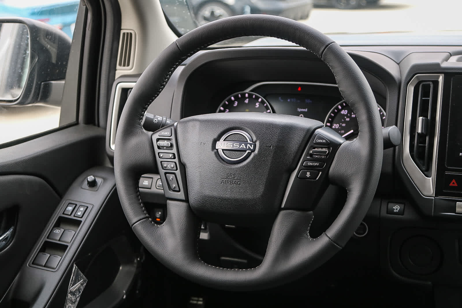 Thumbnail: 2025 Nissan Frontier - 17