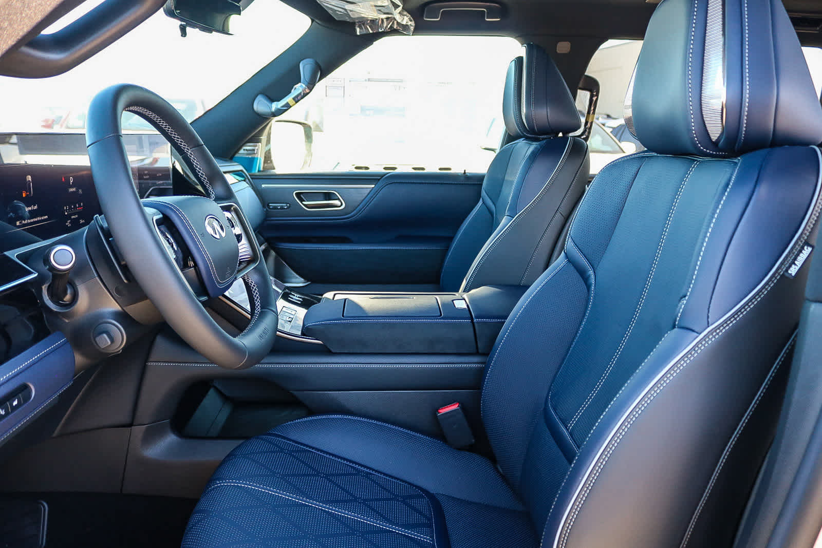 Thumbnail: 2026 INFINITI QX80 - 21