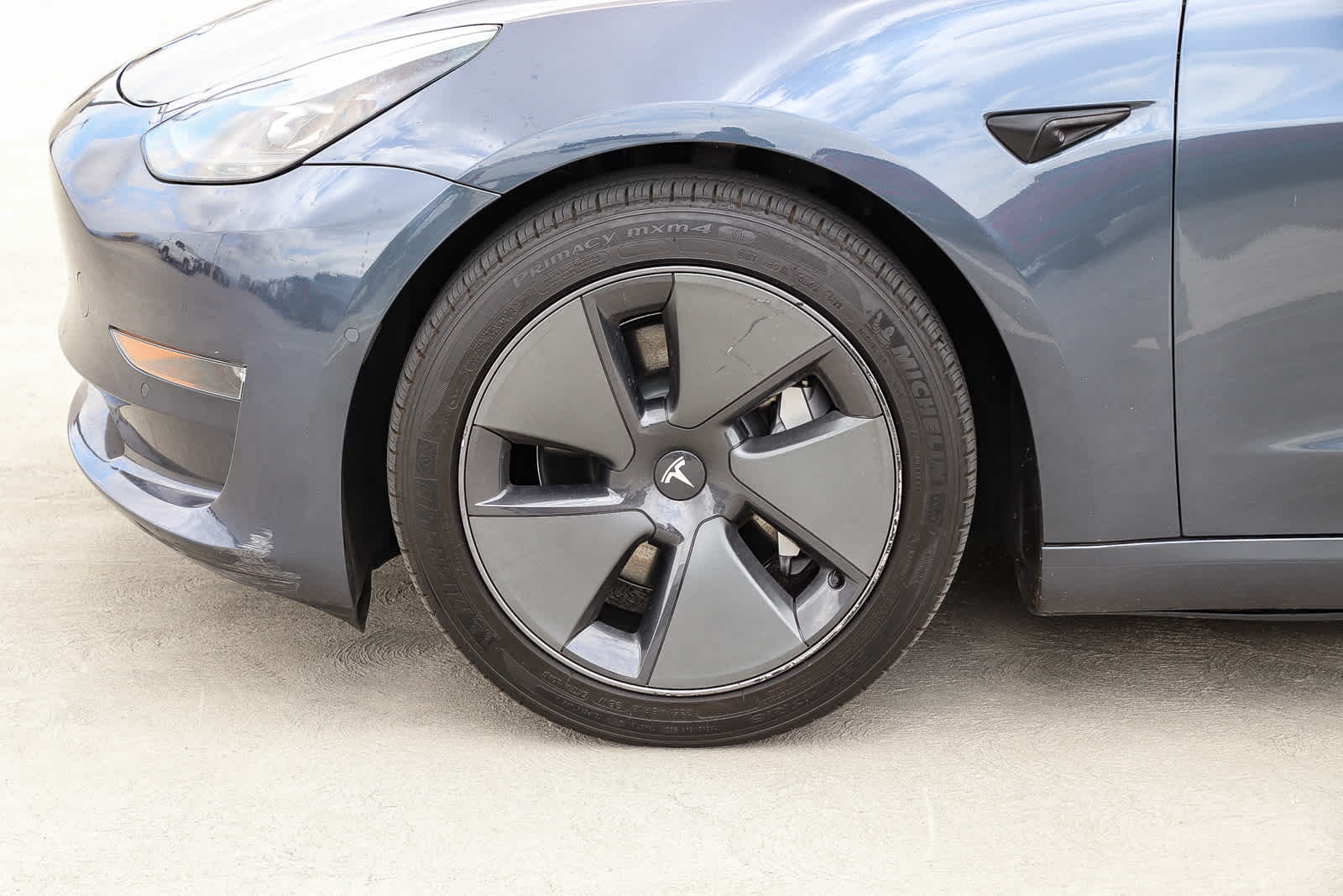 Thumbnail: 2022 Tesla Model 3 - 11