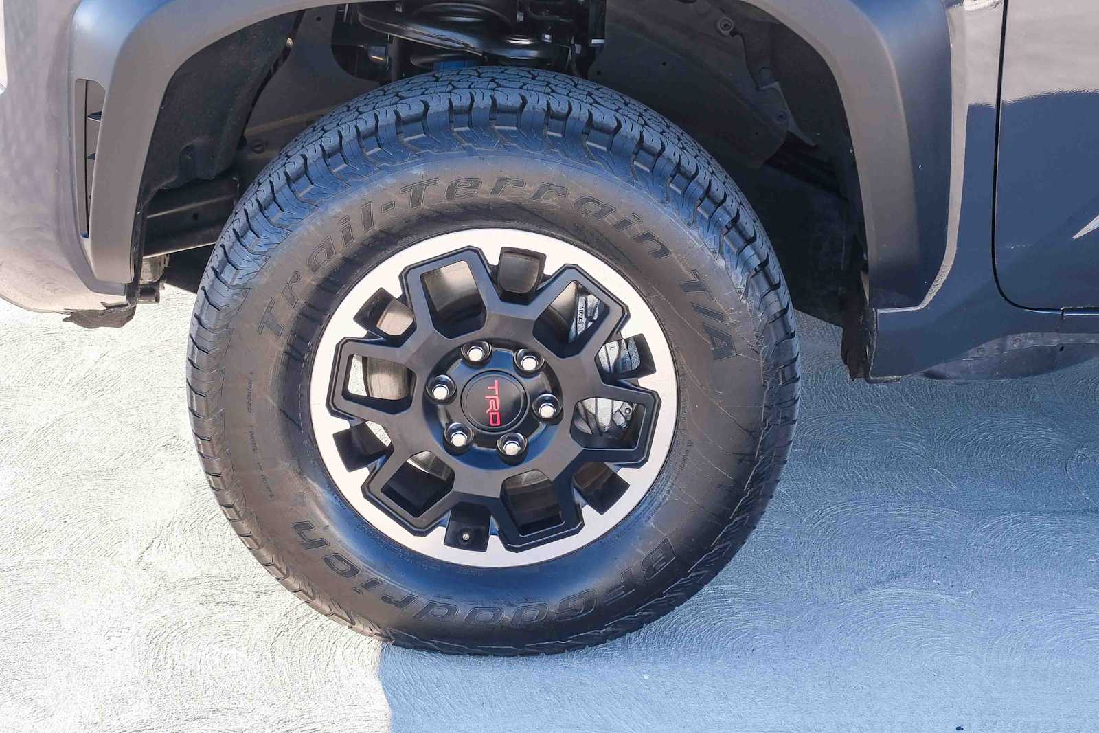 Thumbnail: 2025 Toyota Tacoma - 10