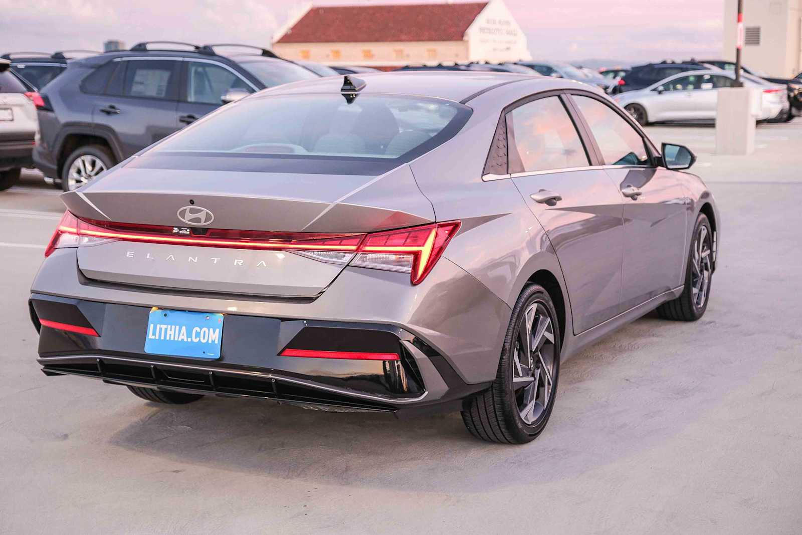 Thumbnail: 2025 Hyundai Elantra - 4