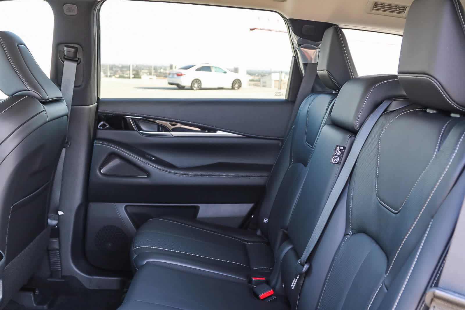 Thumbnail: 2025 INFINITI QX60 - 20