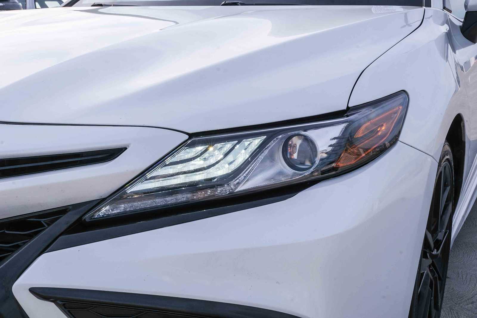 Thumbnail: 2023 Toyota Camry - 11