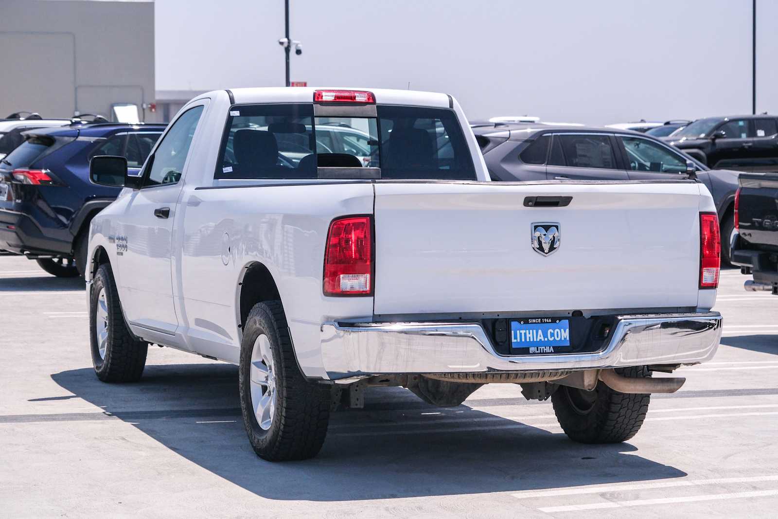 Thumbnail: 2019 RAM 1500 Classic - 6