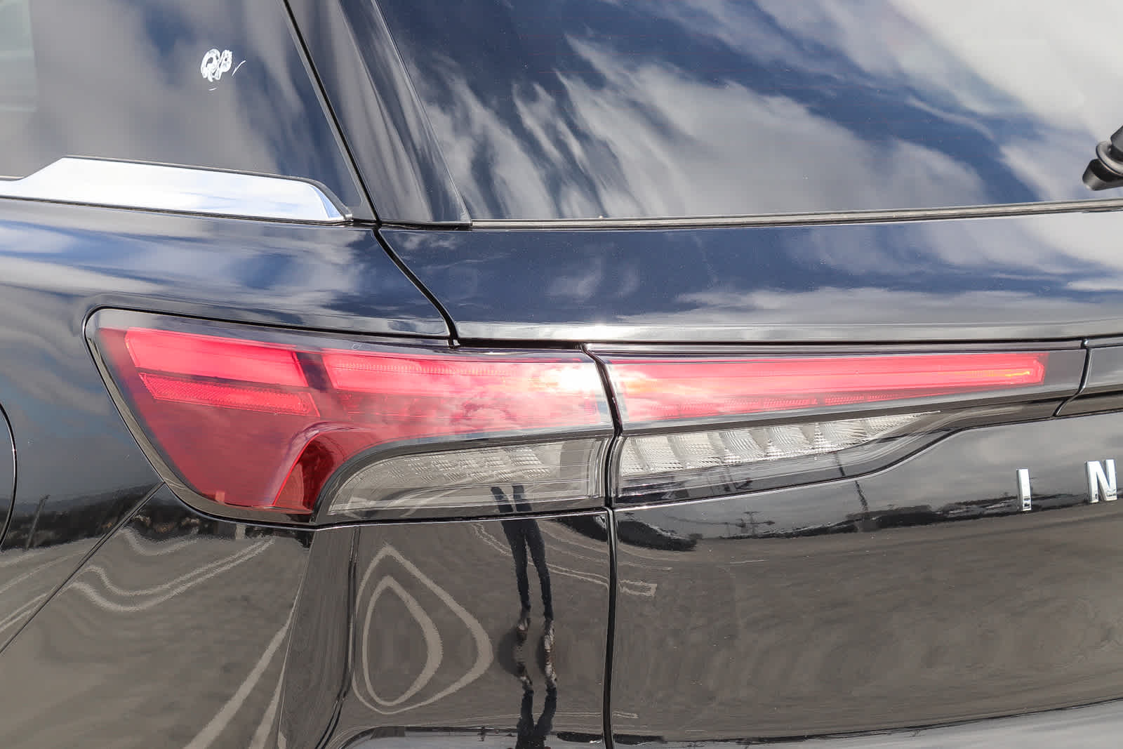 Thumbnail: 2025 INFINITI QX60 - 9