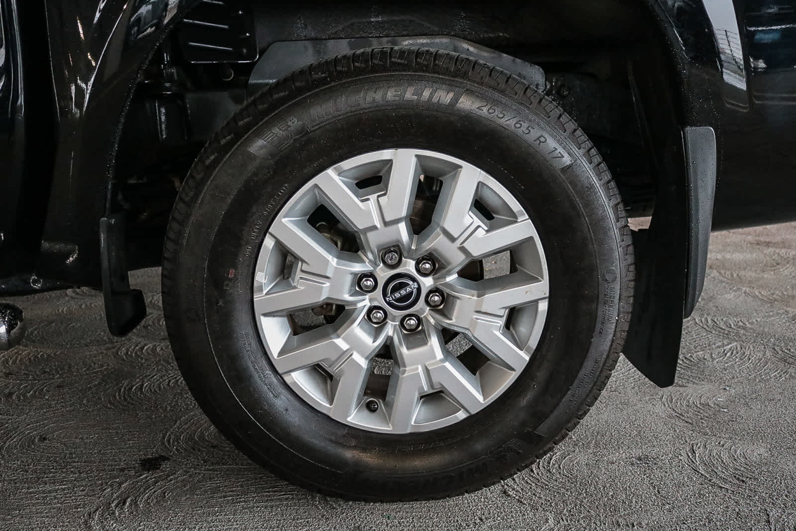 Thumbnail: 2023 Nissan Frontier - 10