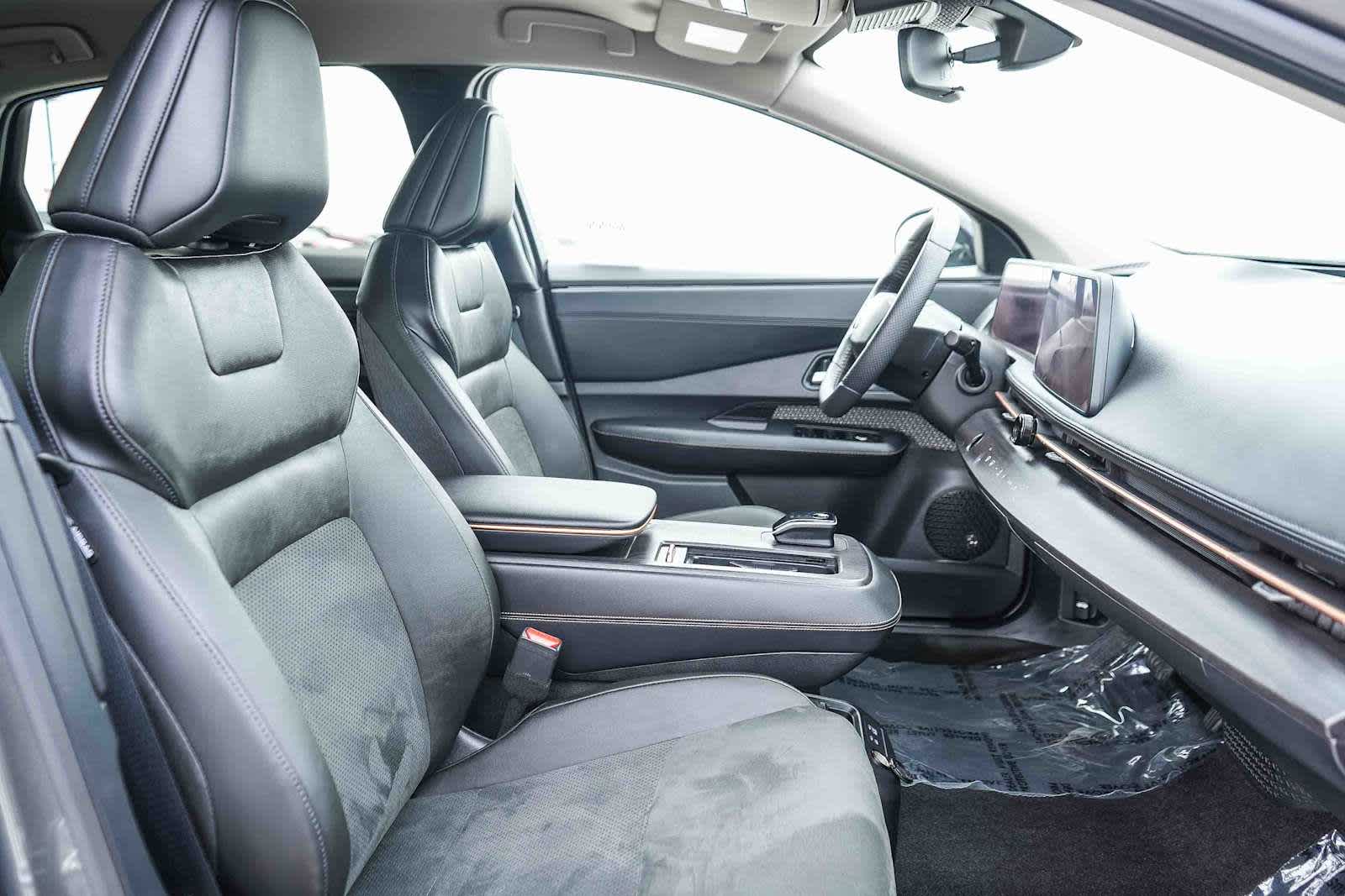 Thumbnail: 2025 Nissan Ariya - 16