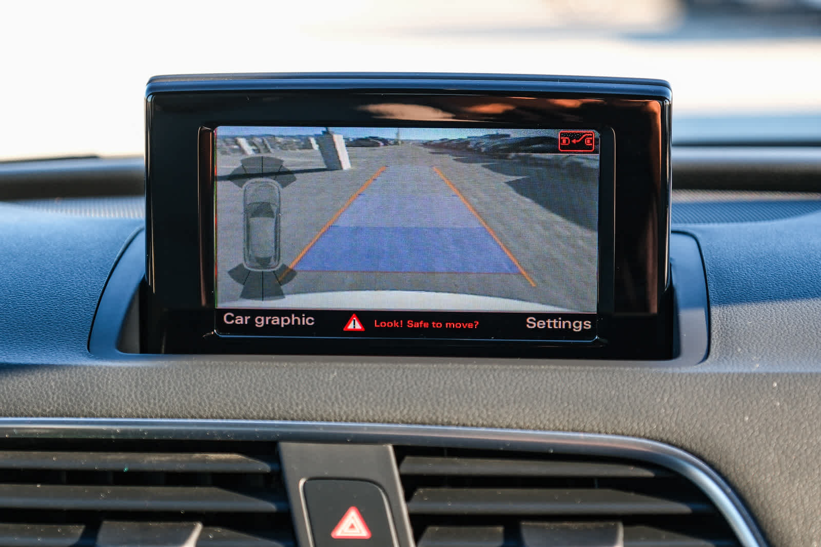 Thumbnail: 2018 Audi Q3 - 15