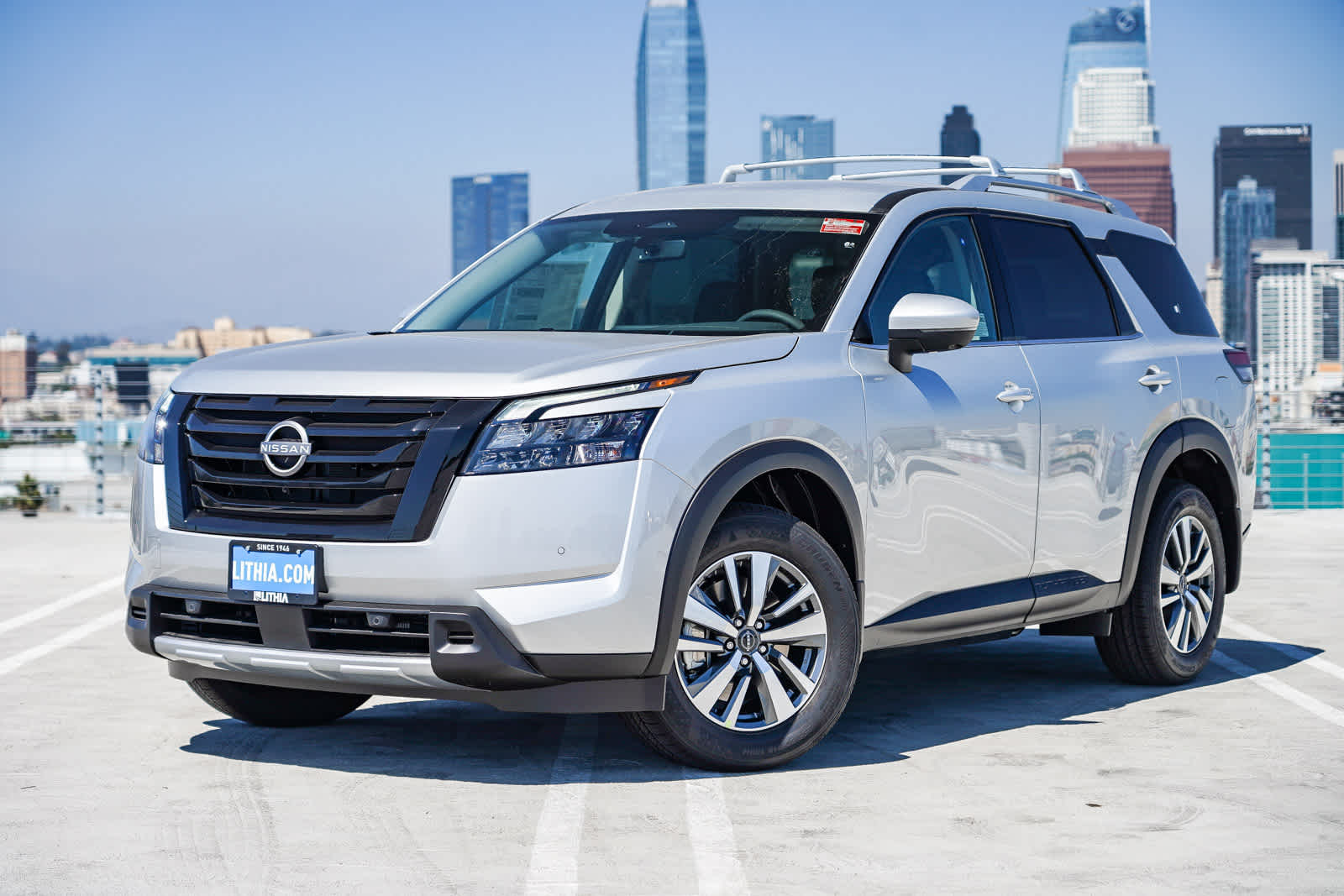 Thumbnail: 2025 Nissan Pathfinder - 1