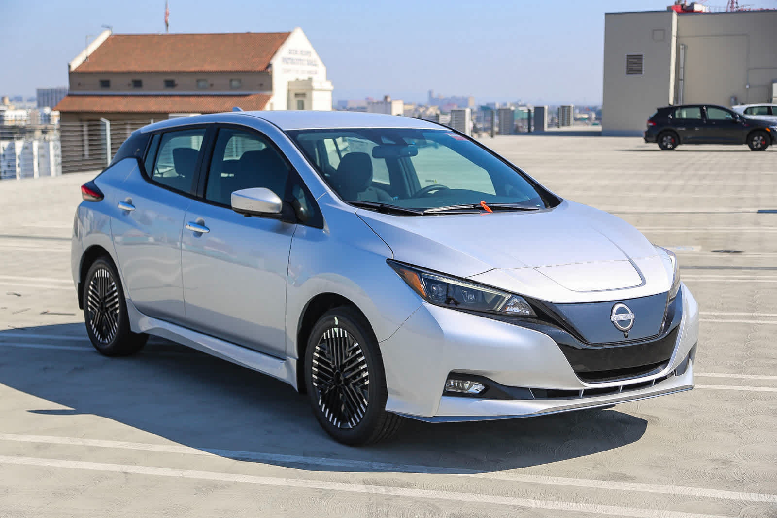 Thumbnail: 2025 Nissan Leaf - 3