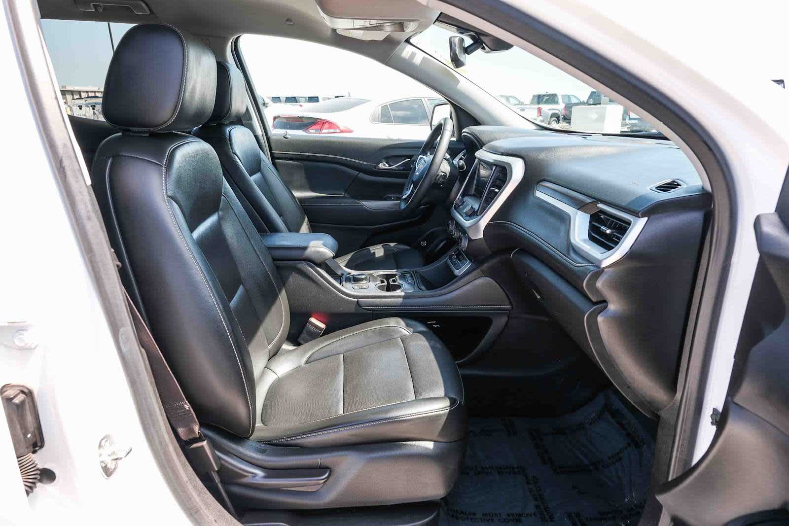 Thumbnail: 2023 GMC Acadia - 18