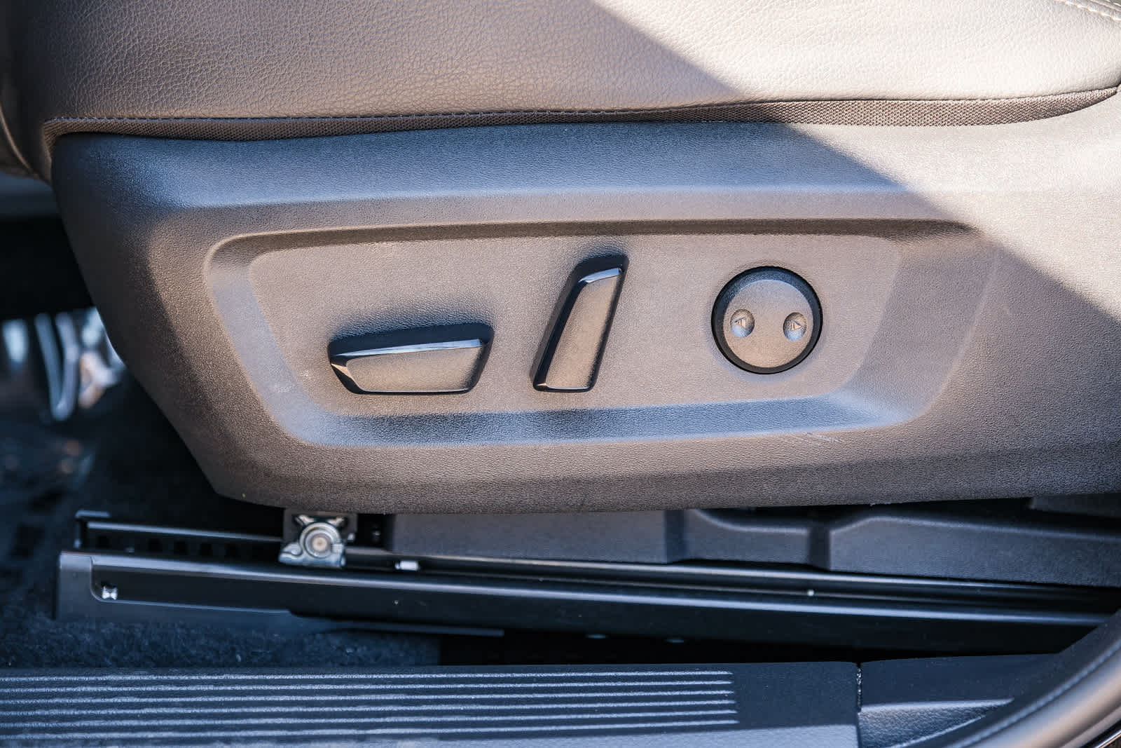 Thumbnail: 2025 Nissan Rogue - 22