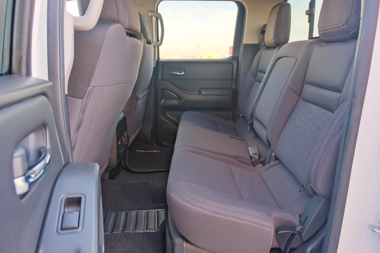 Thumbnail: 2023 Nissan Frontier - 18