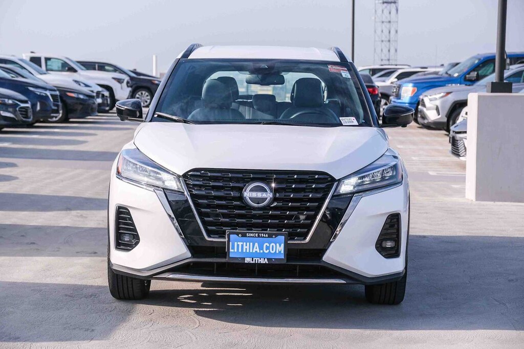 Used 2022 Nissan Kicks SR SUV