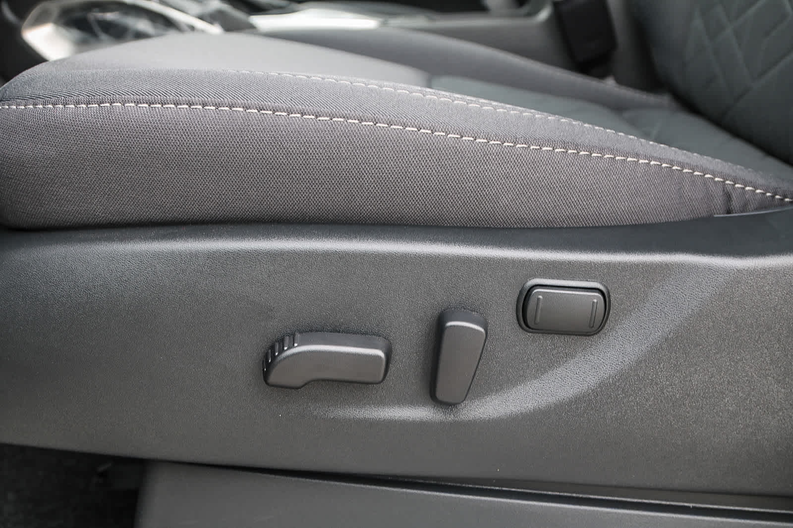 Thumbnail: 2025 Nissan Frontier - 22