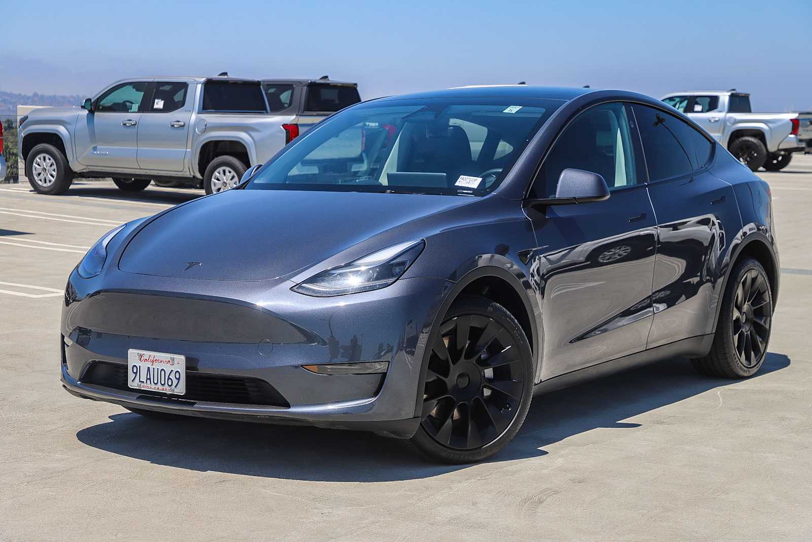 Thumbnail: 2023 Tesla Model Y - 1