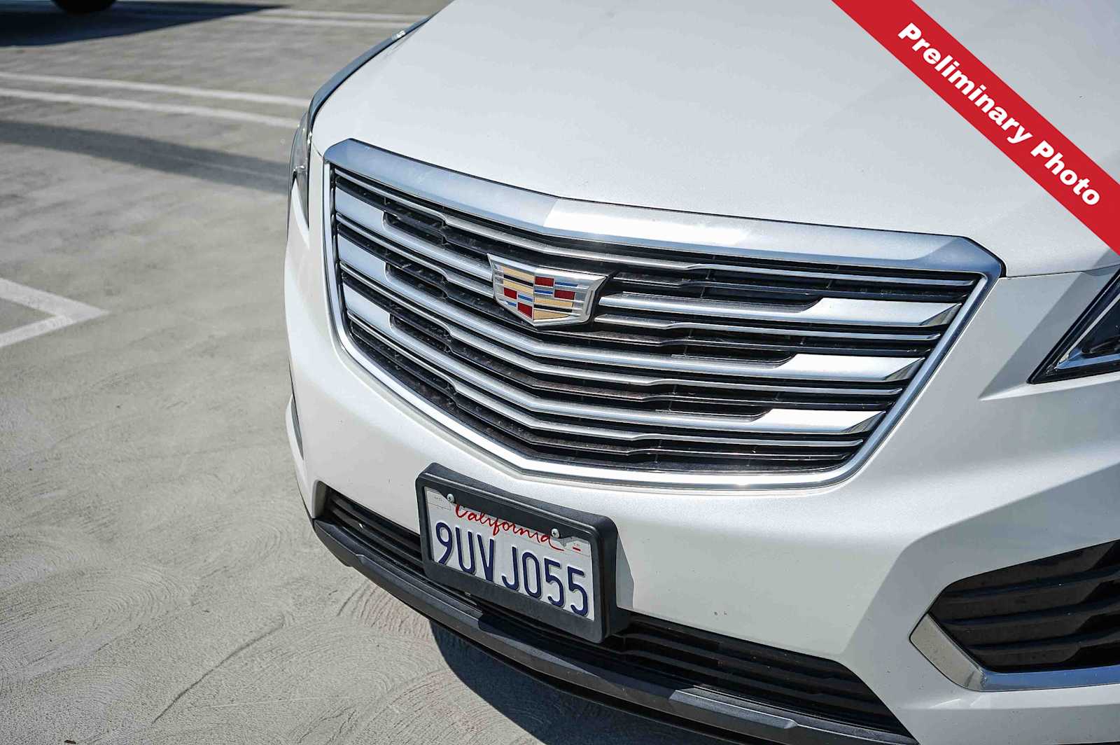 Used 2018 CADILLAC SUV Base Crystal White Tricoat For Sale at