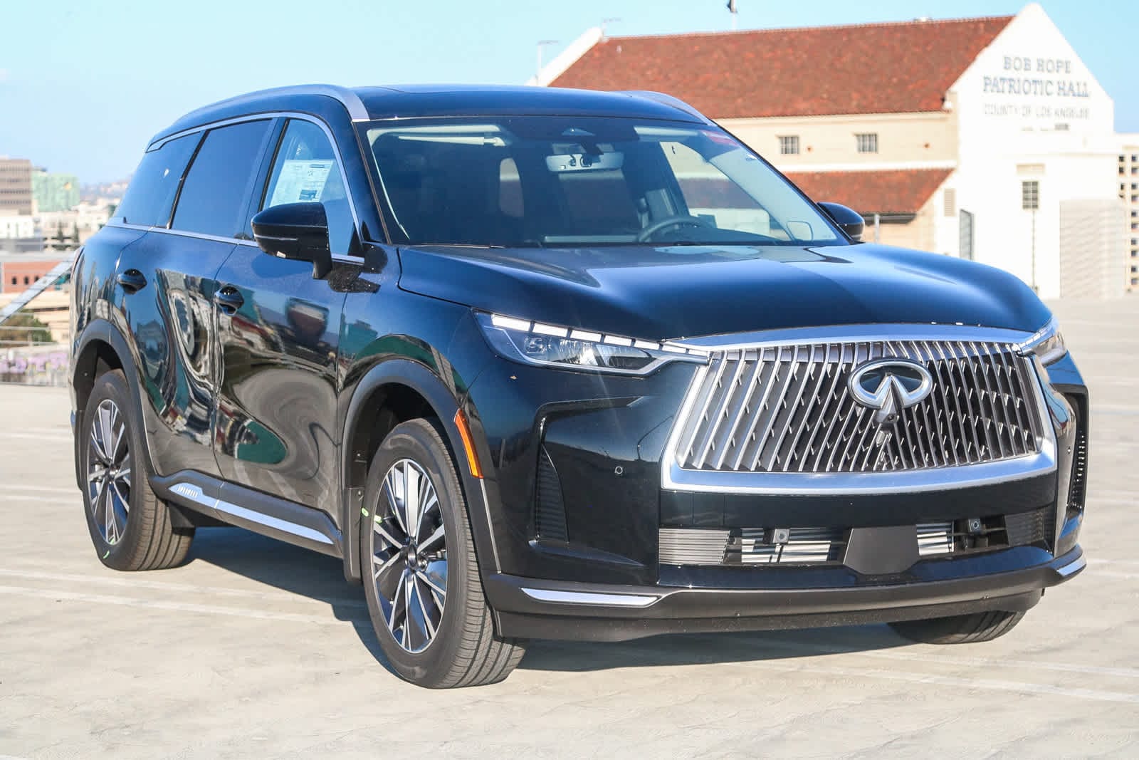 Thumbnail: 2026 INFINITI QX60 - 3