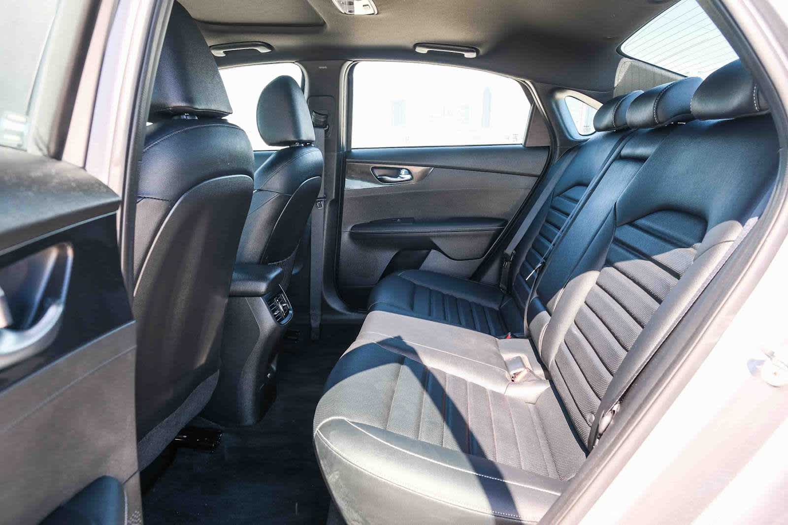 Thumbnail: 2023 Kia Forte - 18