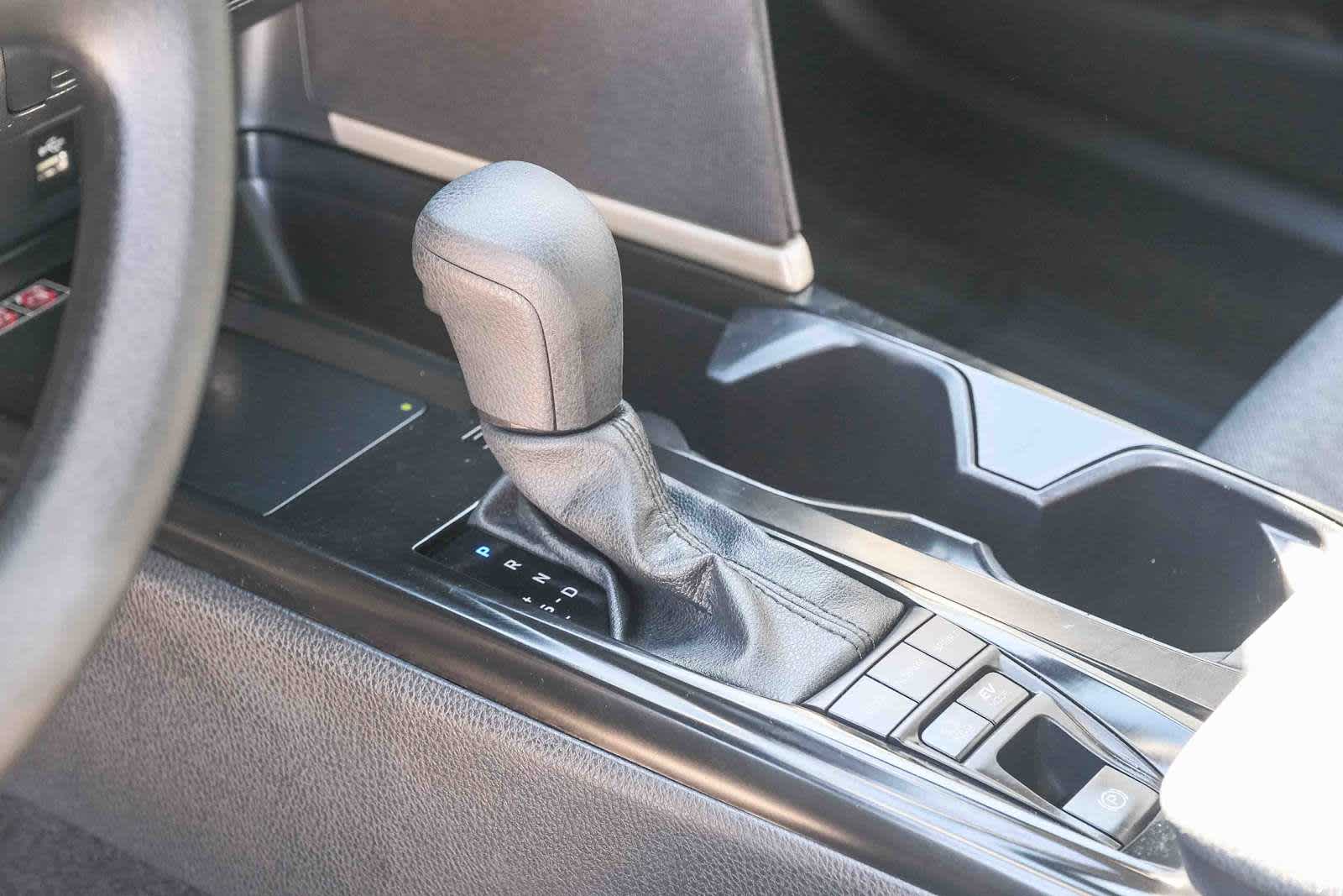 Thumbnail: 2025 Toyota Camry - 19