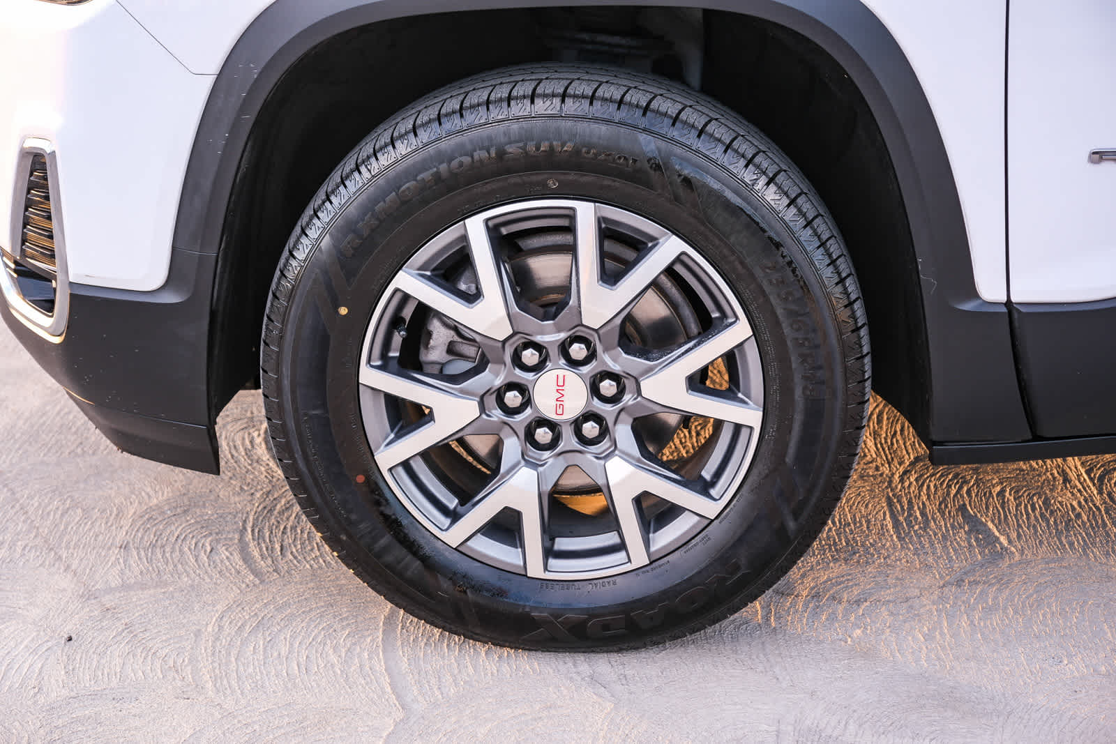 Thumbnail: 2023 GMC Acadia - 11