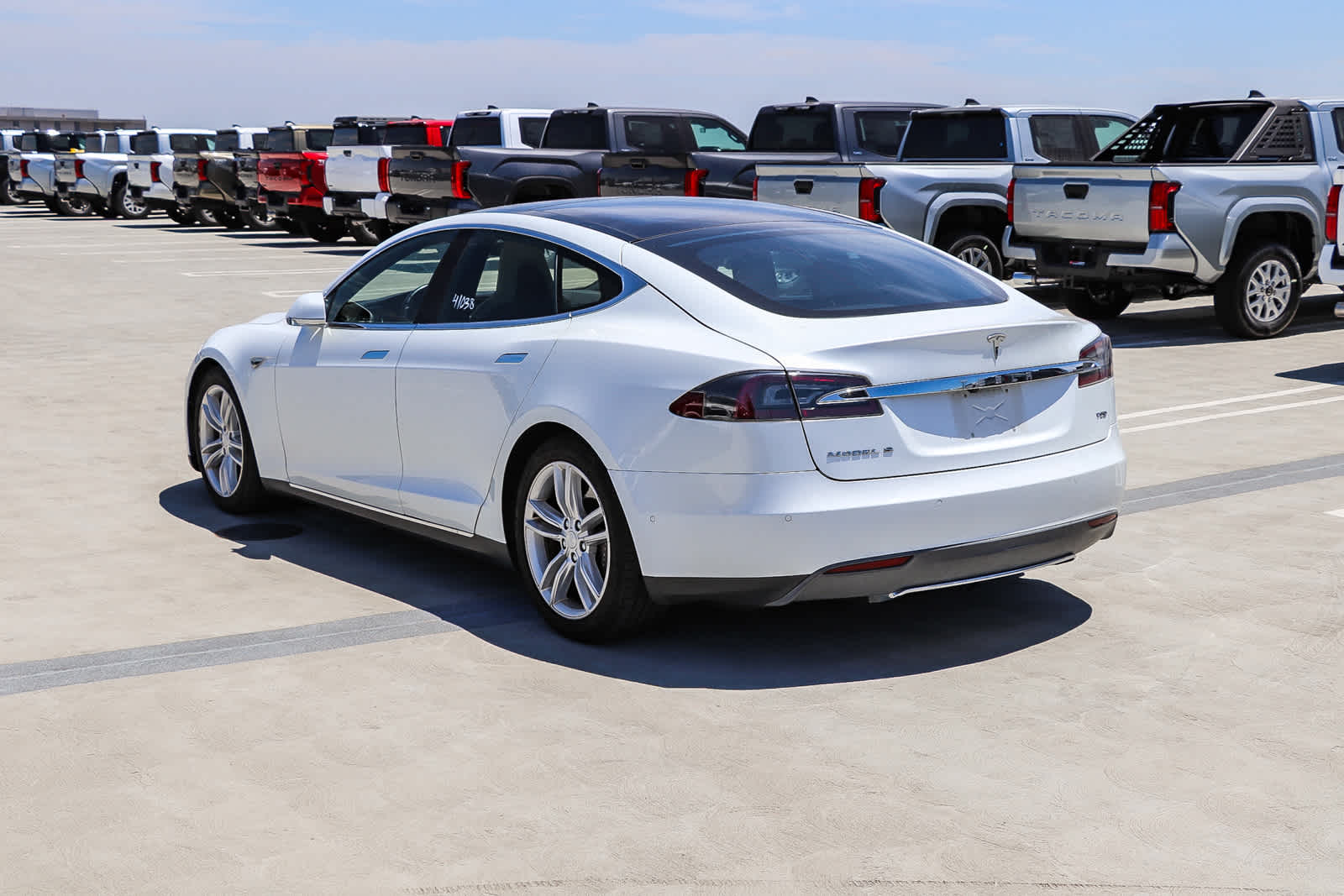 Thumbnail: 2015 Tesla Model S - 8