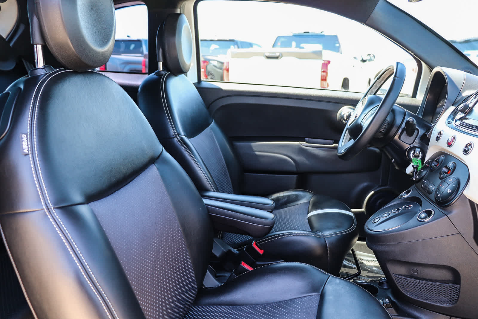 Thumbnail: 2016 Fiat 500e - 16
