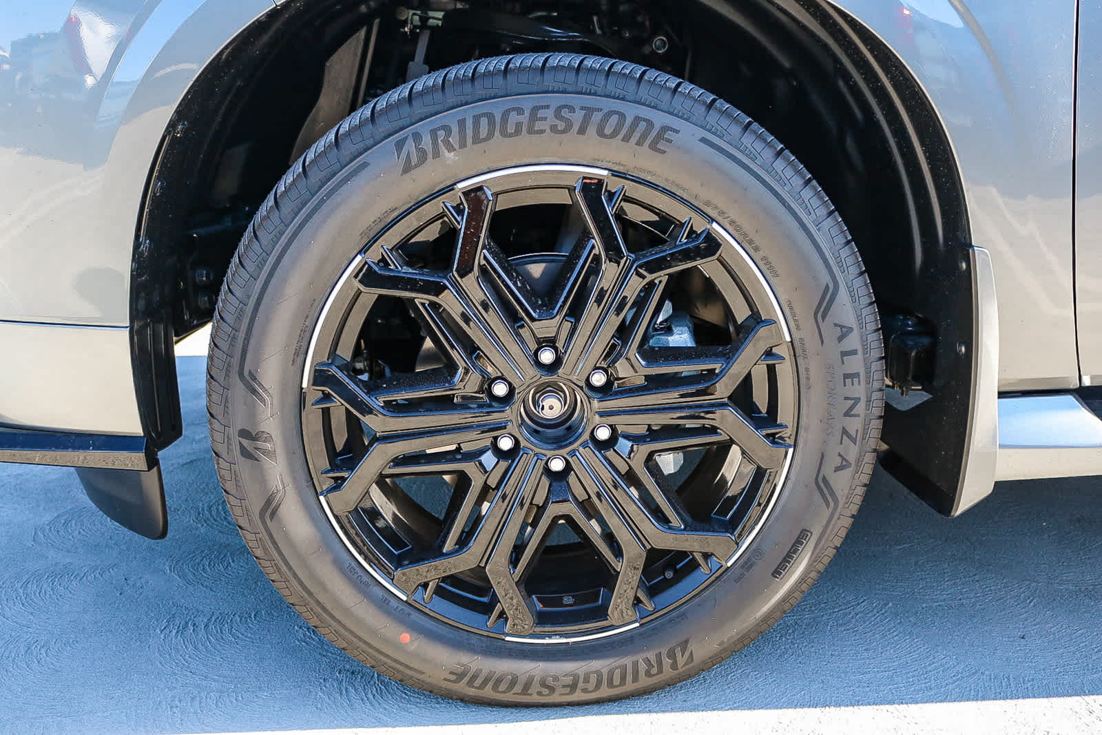 Thumbnail: 2026 INFINITI QX80 - 12