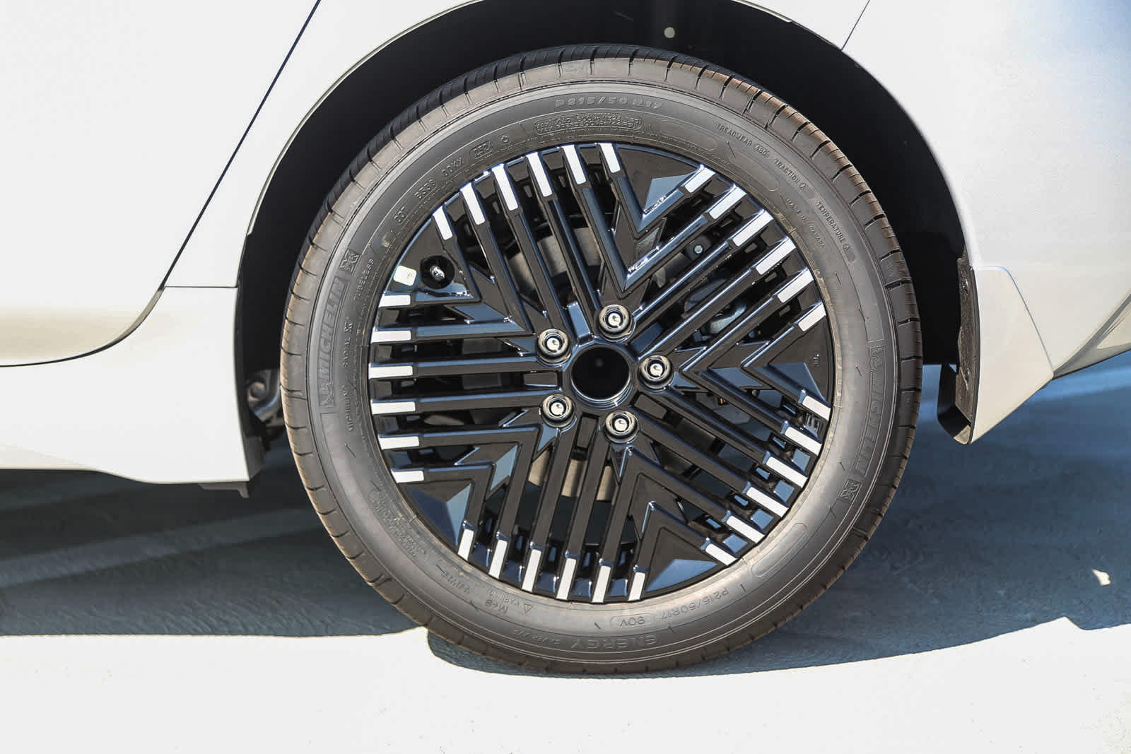 Thumbnail: 2025 Nissan Leaf - 10