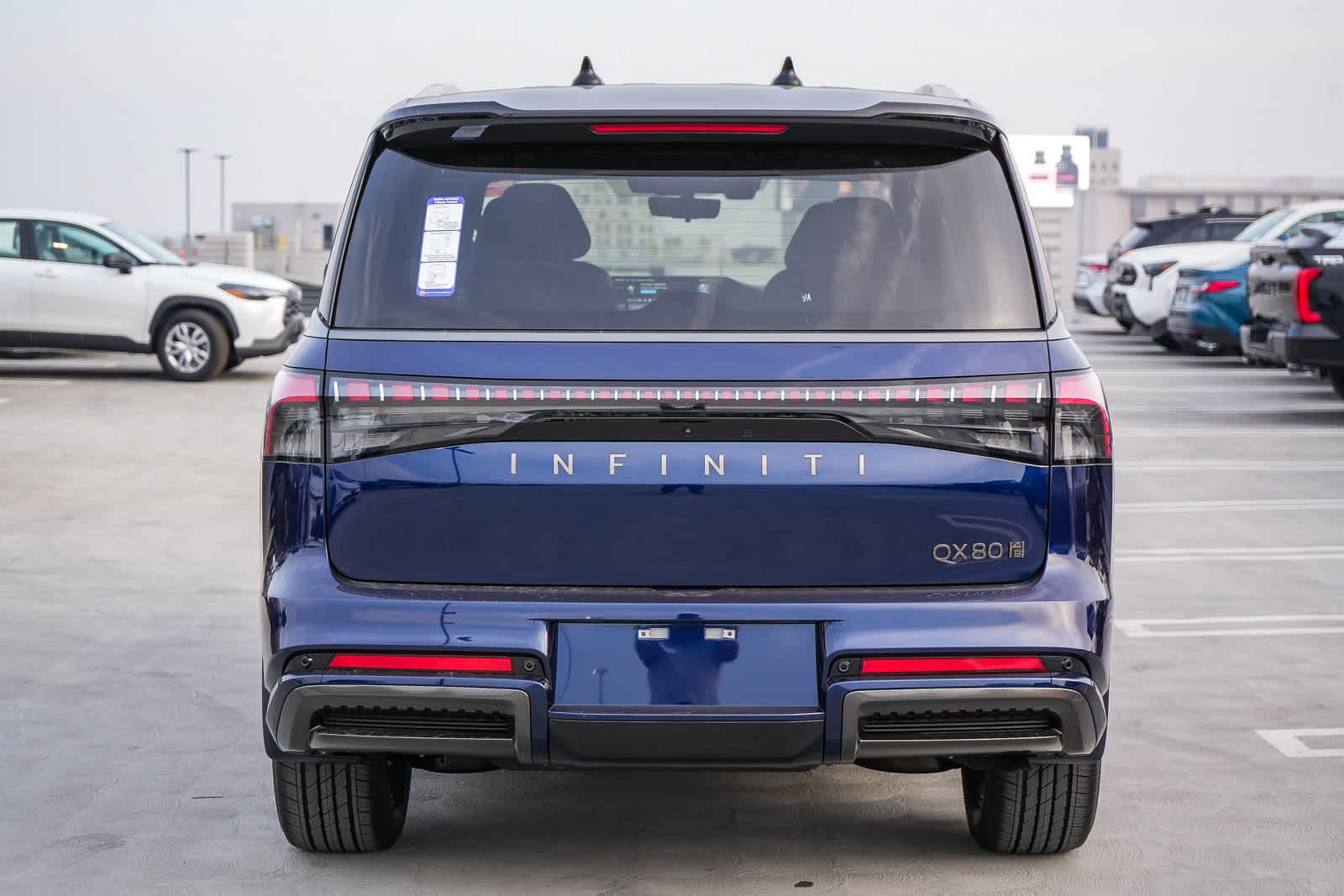 Thumbnail: 2026 INFINITI QX80 - 7