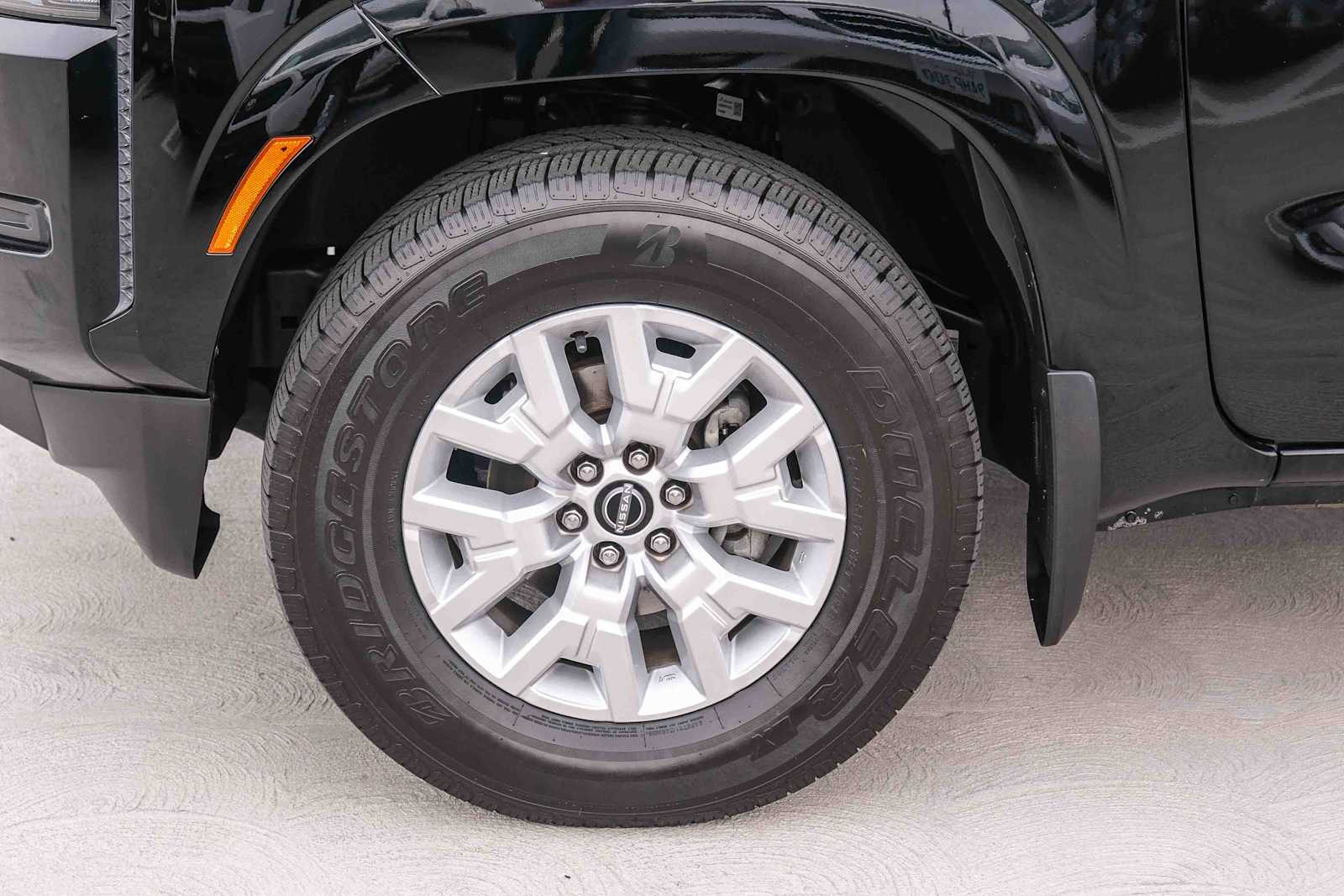 Thumbnail: 2022 Nissan Frontier - 10