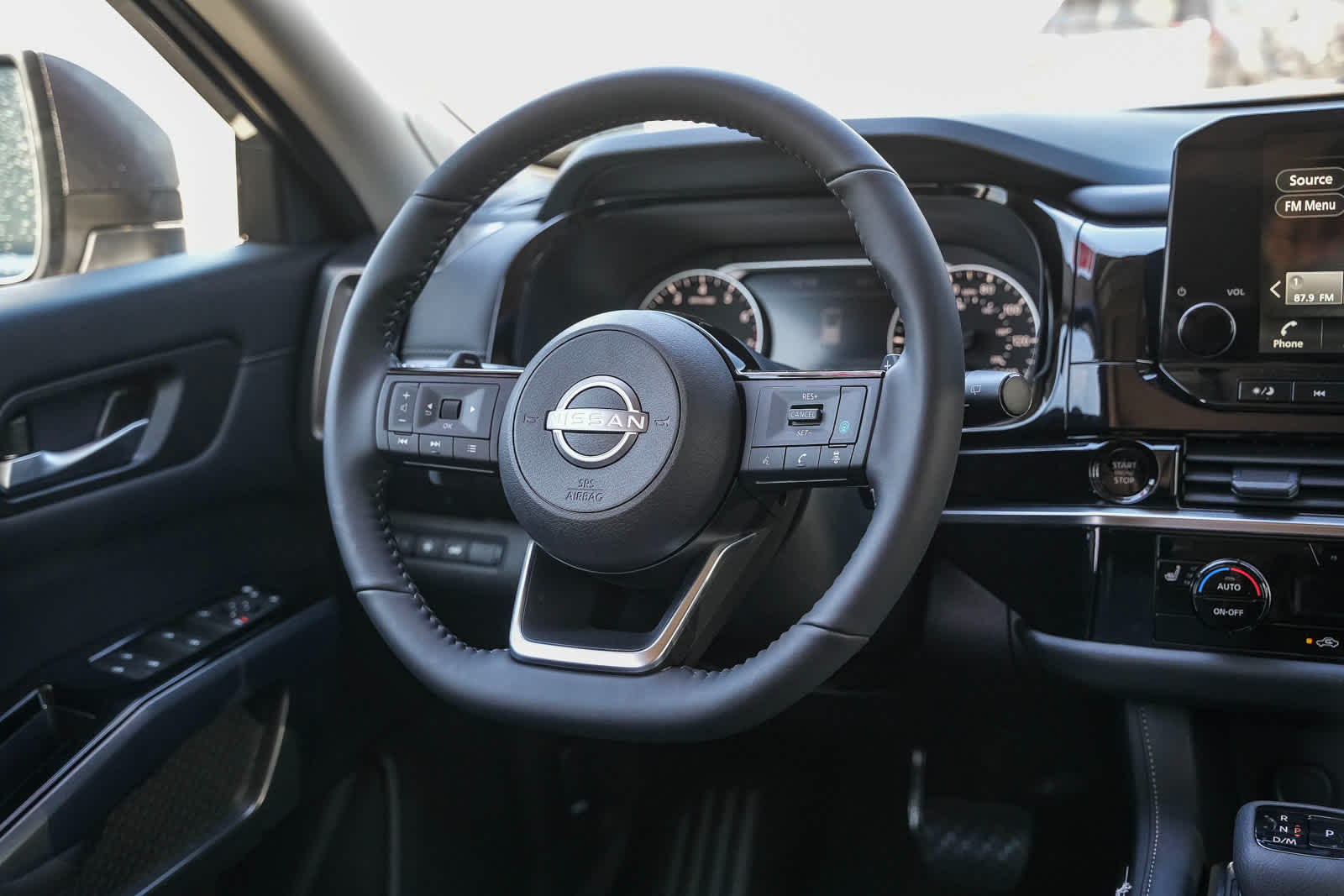 Thumbnail: 2025 Nissan Pathfinder - 18